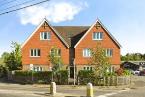 Flat 5, The Ansty Cross, Cuckfield Road, Haywards Heath RH17 5AG