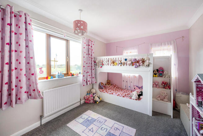 5 bed Detached for sale Image 10