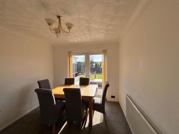 3 bed Semi-Detached Bungalow for sale Image 4
