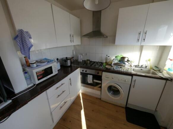5 bed Terraced to rent Image 6