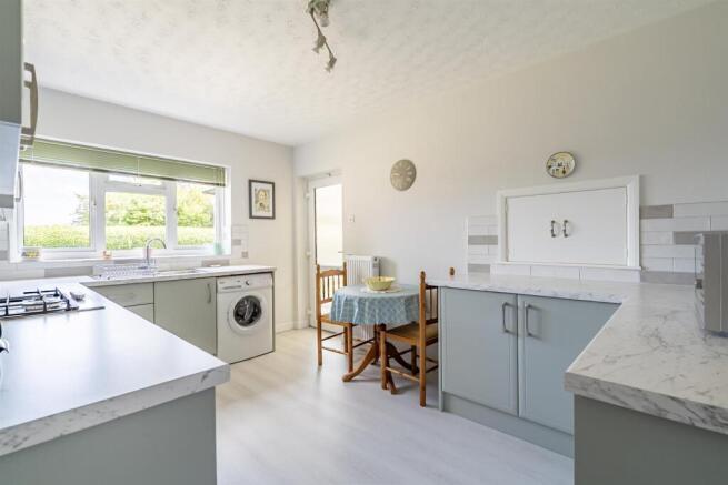 2 bed Detached Bungalow for sale Image 7