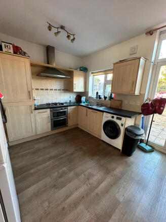 Three bedroom terraced house to rent Inglehurst G