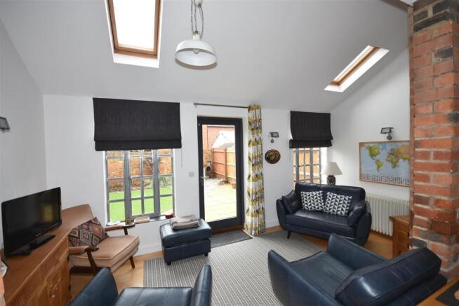 Dining/Sitting Room