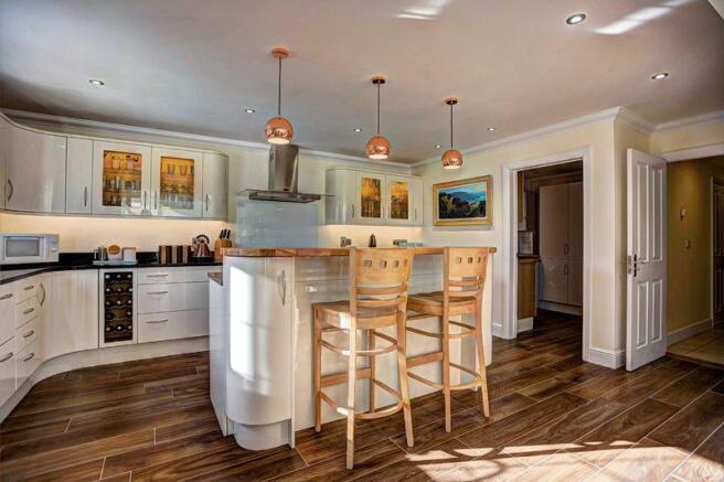 Kitchen / Brea...