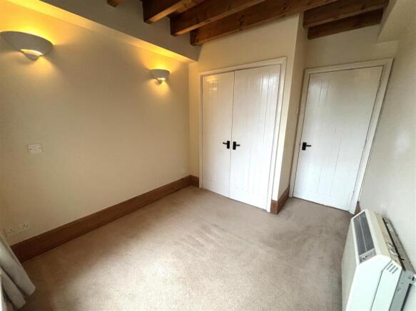 2 bed Apartment for sale Image 6