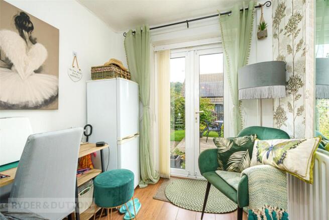 3 bed Semi-Detached for sale Image 10