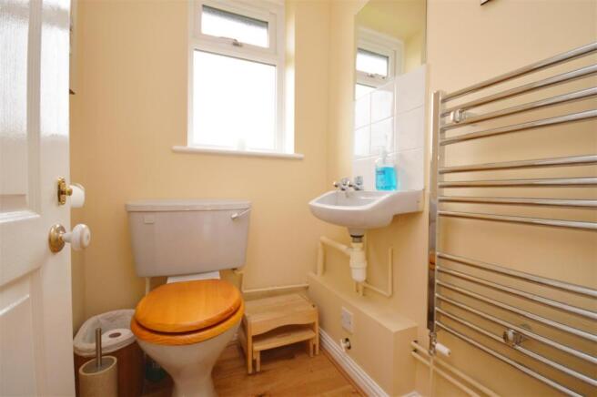 Downstairs Cloakroom.JPG