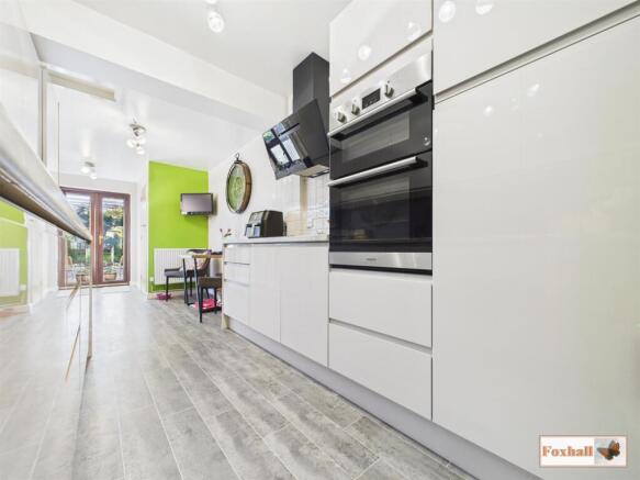 Kitchen / Breakfast Room