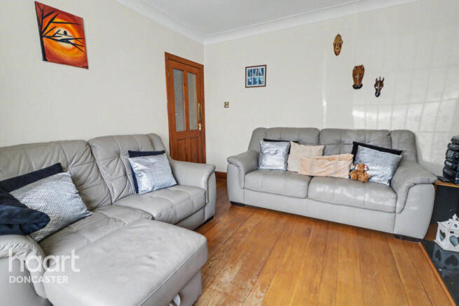 3 bed Semi-Detached for sale Image 5