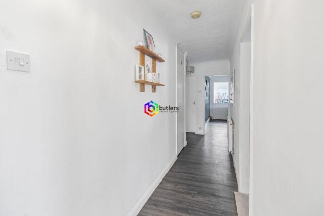 4 bed Detached Bungalow for sale Image 6
