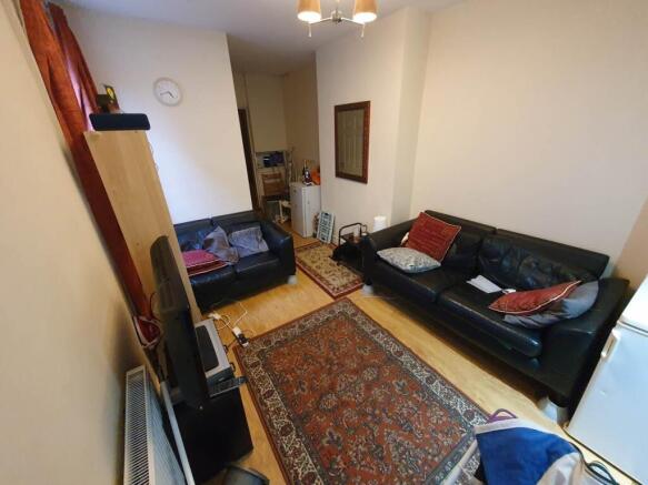 Living room (2)