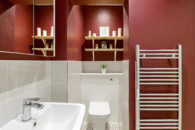 TEERTSELYGRA60 - Bathroom D.jpg