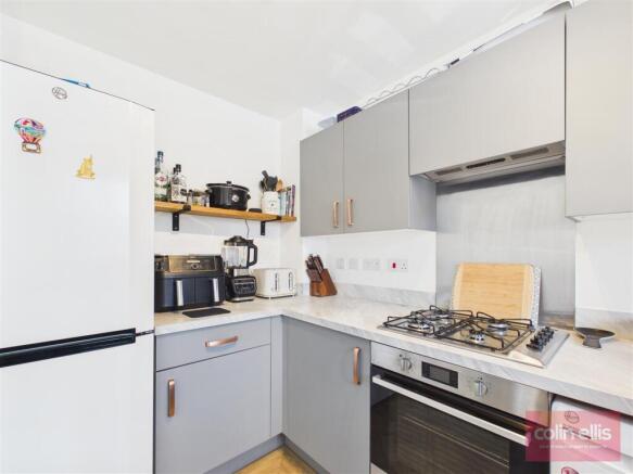 2 bed Semi-Detached for sale Image 7
