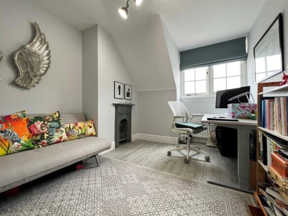 bedroom 3.jpg