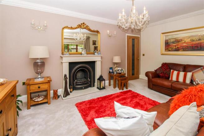 2 bed Detached Bungalow for sale Image 5