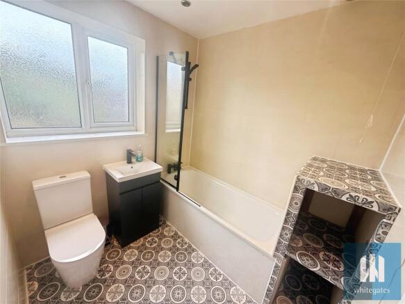5 bed Detached to rent Image 5