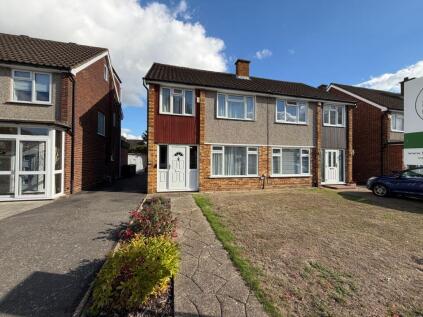 Sundown Road, Ashford, TW15