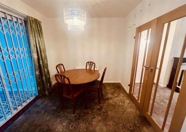 3 bed Semi-Detached for sale Image 9