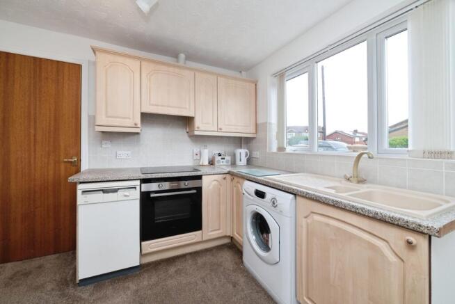 2 bed Semi-Detached Bungalow for sale Image 7