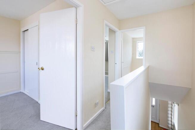 3 bed Semi-Detached for sale Image 9