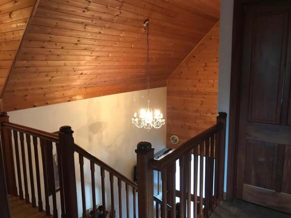 GALLERIED LANDING