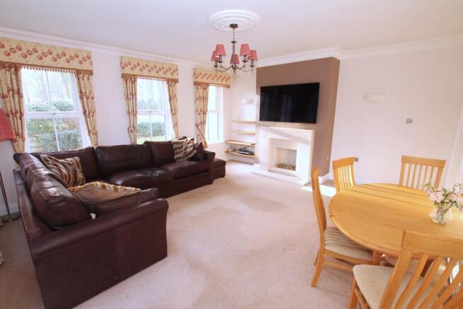 2 bed Flat to rent Image 6