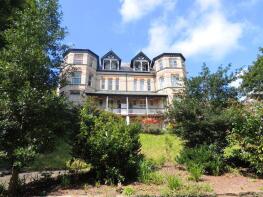3, Parkroyd Apartments, Torrs Park, Ilfracombe EX34 8AY