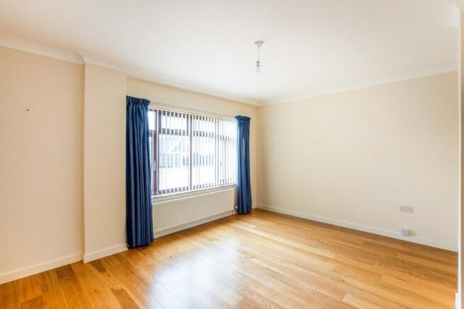 Bedroom/Reception Ro