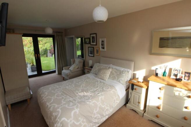 Sitting Room/Bed 5