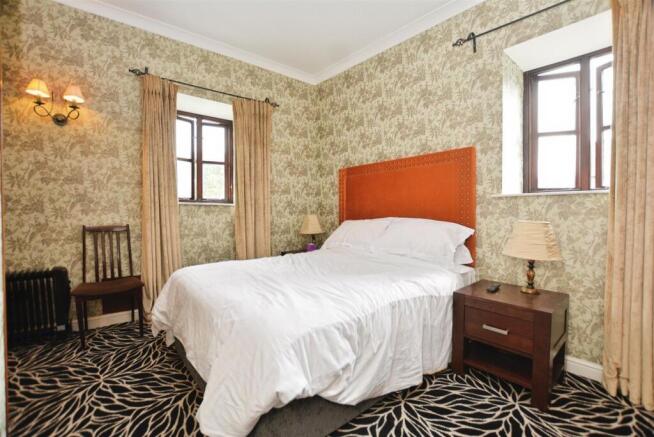 2 bed Semi-Detached for sale Image 12