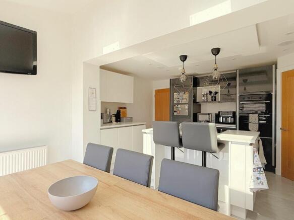 3 bed Town House for sale Image 10