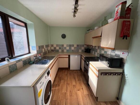 savernake rd 2 kitch