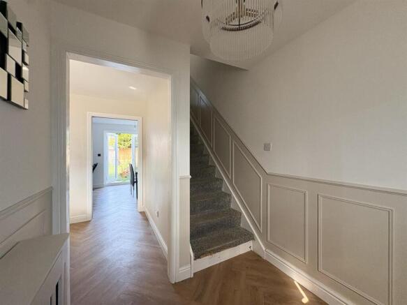 Hallway-1.jpg
