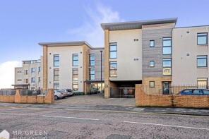6, 39 41 Admirals Point, St Catherine's Road, Bournemouth BH6 4AG