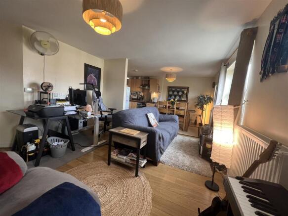lounge 5 .jpg