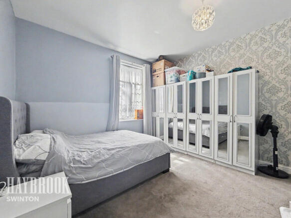 3 bed Terraced for sale Image 12