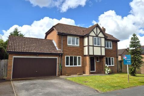 Gateford Drive, Horsham, RH12
