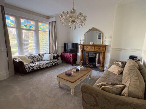 5 bed Semi-Detached to rent Image 10