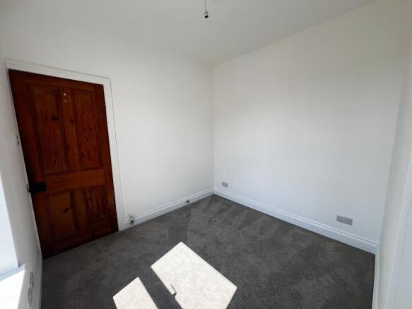 3 bed Terraced to rent Image 10