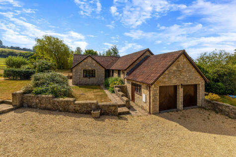 Pucklechurch Road, Hinton, SN14
