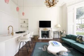 Ground Floor Flat, 30, Elgin Crescent, London W11 2JR