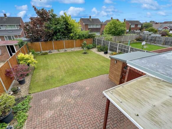 Well-Appointed Rear Garden 343