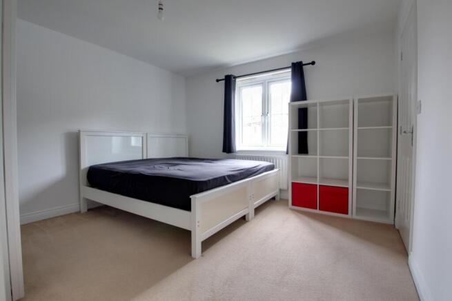 5 bed Detached for sale Image 12