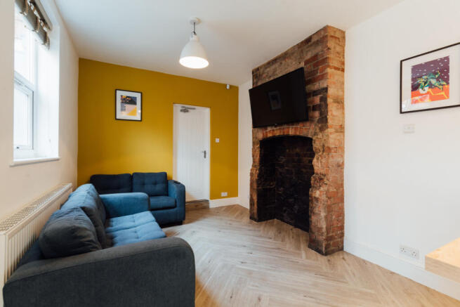 5 bed House to rent Image 7