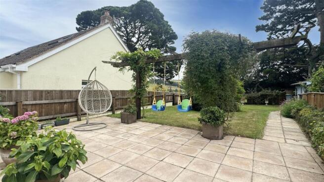 Garden 2.jpg