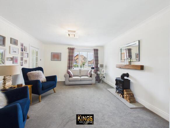 4 bed Detached for sale Image 7