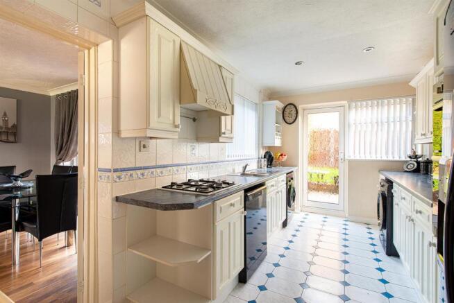 Gibbons Road kitchen1b.jpg