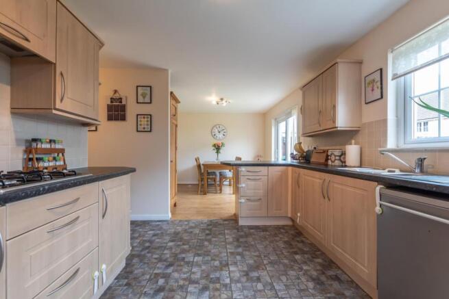 Kitchen (2)