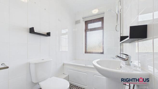 2 bed Semi-Detached to rent Image 8