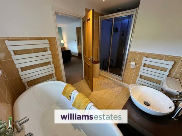 Ensuite